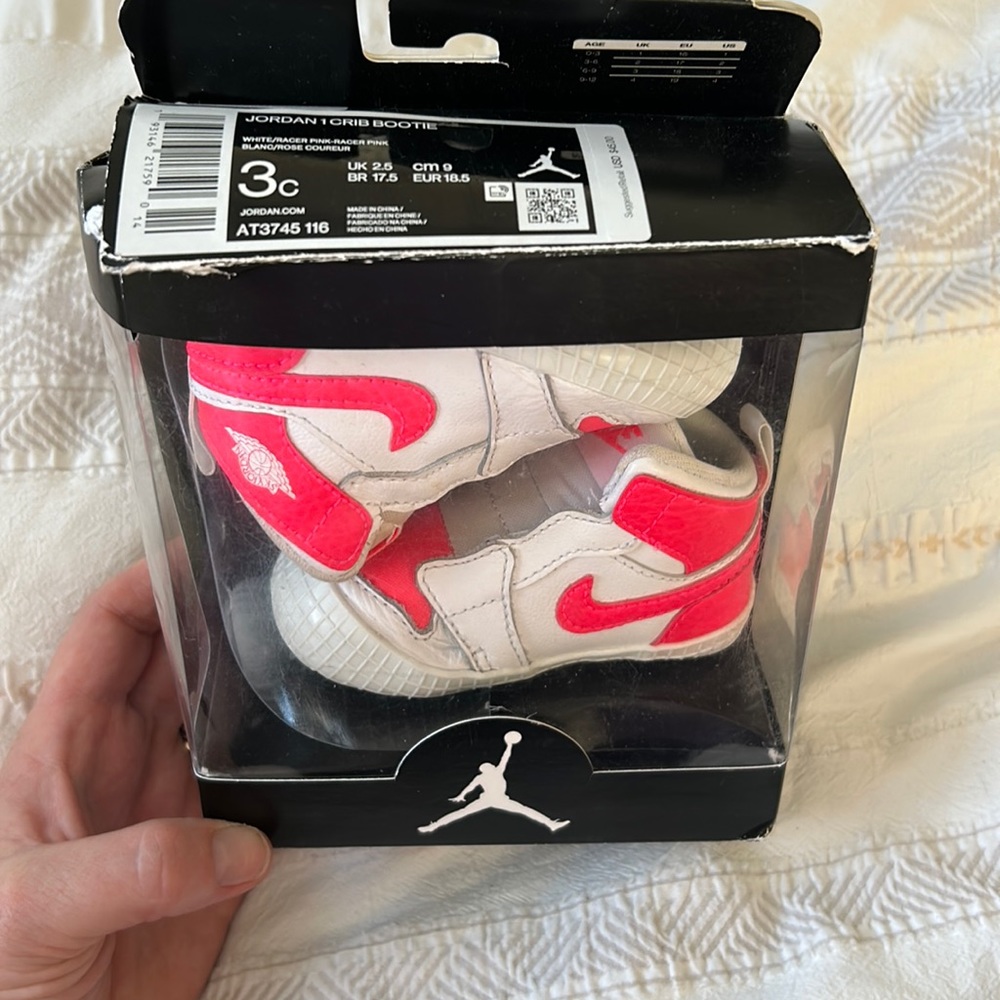 Nike girls crib shoes